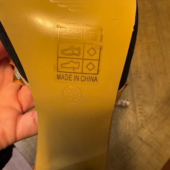 SHEIN Black and Tan Studded Heels - Picture 8 of 10